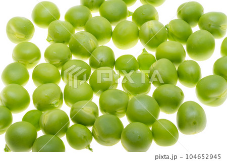 green young peas isolated green young peas isolated 104652945