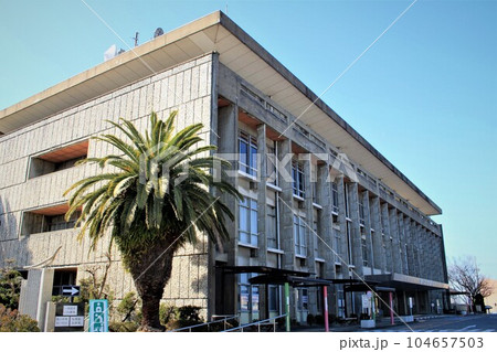 貝塚市役所 104657503