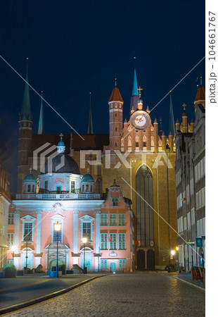 view of Basilica of St. Mary and Royal Chapelat night. Gdansk, Poland 104661767