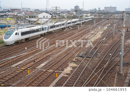 【東海道本線】愛知機関区を通過する特急しらさぎ 104661955