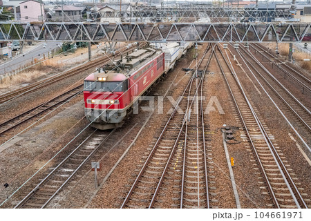 【東海道本線】稲沢貨物線を通過する貨物列車 104661971