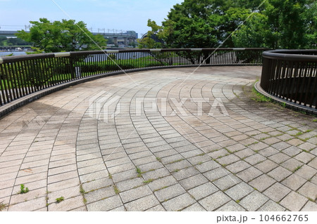 辰巳の森海浜公園の風景(東京都江東区) 辰巳の森海浜公園の風景(東京都江東区) 104662765