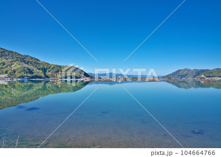 【若狭 小浜湾の風景】 撮影場所:福井県小浜市阿納尻 【若狭 小浜湾の風景】 撮影場所:福井県小浜市阿納尻 104664766
