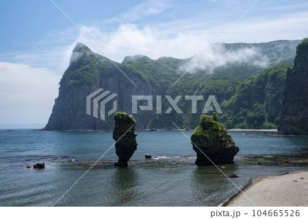 えびす岩と大黒岩 えびす岩と大黒岩 104665526