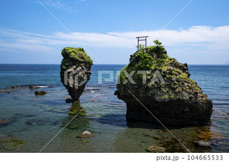 えびす岩と大黒岩 えびす岩と大黒岩 104665533