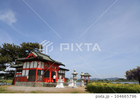 群馬県邑楽郡邑楽町の多々良沼浮島弁財天の風景 104665796
