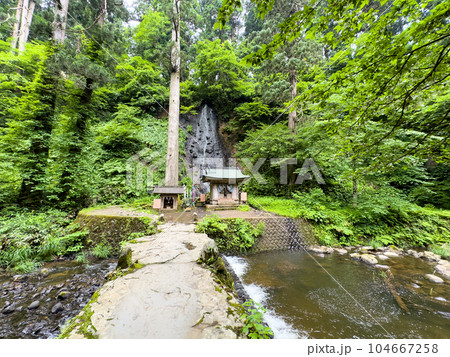 出羽三山神社 羽黒山「須賀の滝」 in 山形県鶴岡市 104667258