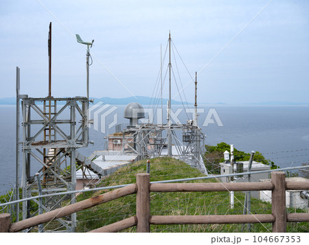 津軽海峡 竜飛岬の軍事レーダー施設 津軽海峡 竜飛岬の軍事レーダー施設 104667353