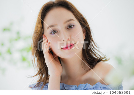 ビューティ　メイクアップ 104668601