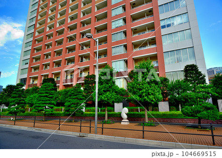 芝浦アイランドの超高層ビル群の風景 104669515