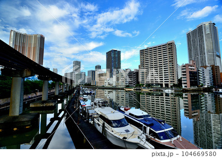 芝浦アイランドの超高層ビル群の風景 芝浦アイランドの超高層ビル群の風景 104669580