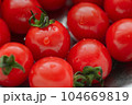 ボールに入った新鮮なミニトマト 104669819
