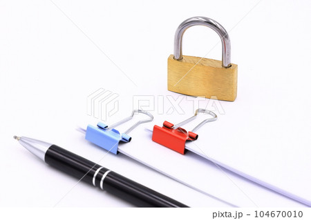 機密資料・機密書類のイメージ 104670010