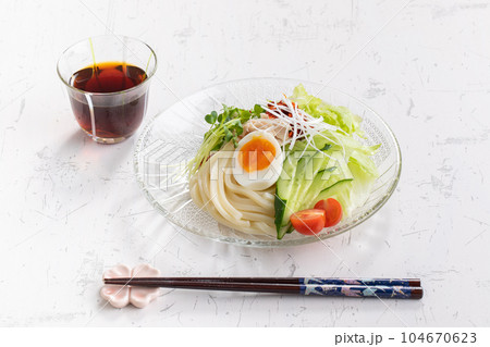 サラダうどん salad udon サラダうどん salad udon 104670623