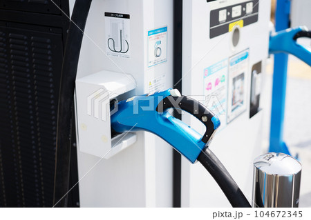 EV充電スタンド　駐車場 104672345