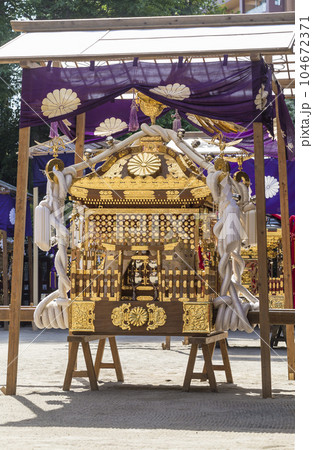 神輿　祭り　伝統行事　春　夏祭り　お祭り　豪華な神輿 104672371