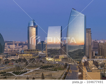 アゼルバイジャン・バクーの高層ビル群 / Crescent Bay Baku, Azerbaijan アゼルバイジャン・バクーの高層ビル群 / Crescent Bay Baku, Azerbaijan 104677491