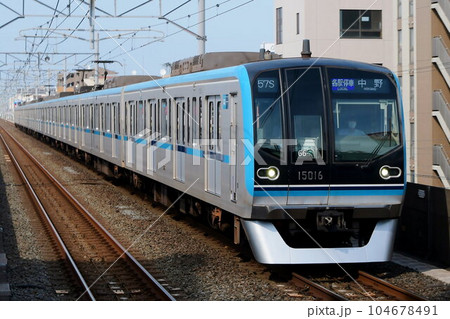 東京メトロ東西線15000系　行徳駅 104678491