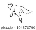 立ち去る秋田犬　白 104678790