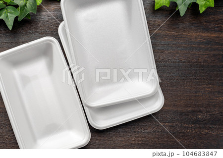 食品トレー 104683847
