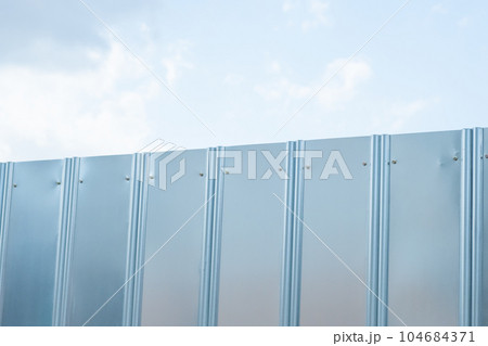 工事現場の柵のイメージ 工事現場の柵のイメージ 104684371