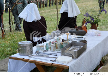 Medical tent with nurses from the First World War. Reconstruction. Medical tent with nurses from the First World War. Reconstruction. 104684552