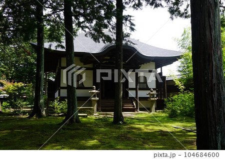 岡山県津山市にある津山藩主 森家の菩提寺「本源寺」:御霊屋 岡山県津山市にある津山藩主 森家の菩提寺「本源寺」:御霊屋 104684600