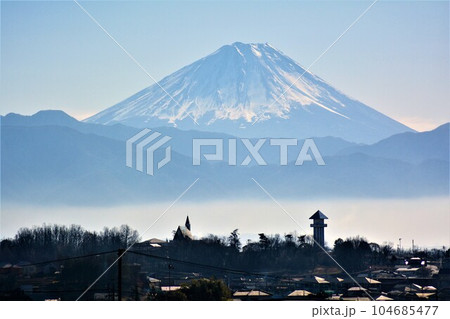 町と富士山 104685477