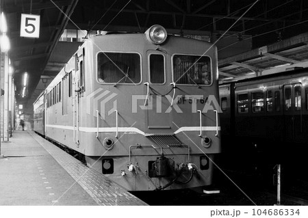 国鉄 鉄道 列車 DF50 和歌山 夜 普通 国鉄 鉄道 列車 DF50 和歌山 夜 普通 104686334