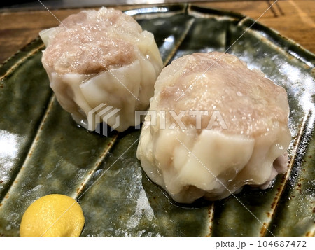 【中華料理】熱々の焼売(2つ) 【中華料理】熱々の焼売(2つ) 104687472