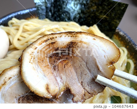 【つけ麺】濃厚魚介豚骨つけ麺(チャーシュー・箸上げ) 【つけ麺】濃厚魚介豚骨つけ麺(チャーシュー・箸上げ) 104687643