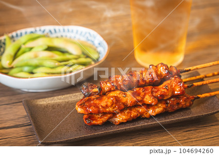 【晩酌】枝豆 焼き鳥【おつまみ】 【晩酌】枝豆 焼き鳥【おつまみ】 104694260