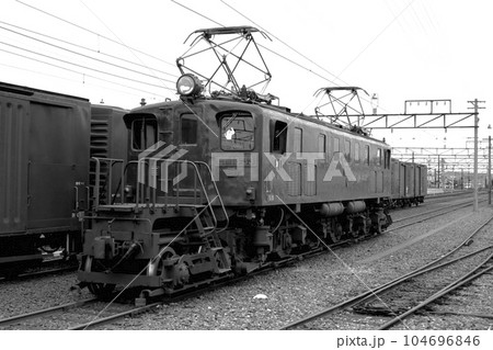 鉄道　　国鉄　　列車　　機関車　　EF18    EF58    旧型　　東海道本線　　磐田　貨物　 104696846