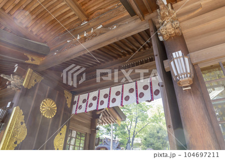 大國魂神社 随神門 神社仏閣 陽射し 扉 ずいじんもん 大國魂神社 随神門 神社仏閣 陽射し 扉 ずいじんもん 104697211