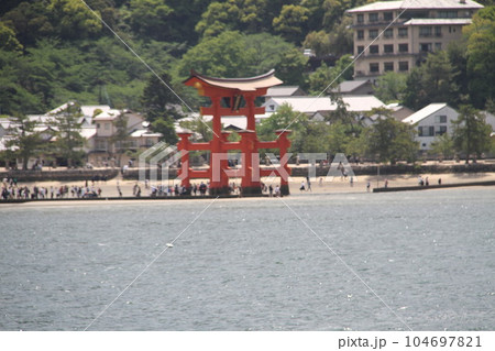 安芸国宮島の初夏の一日 安芸国宮島の初夏の一日 104697821