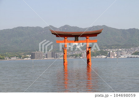 安芸国宮島の初夏の一日 安芸国宮島の初夏の一日 104698059