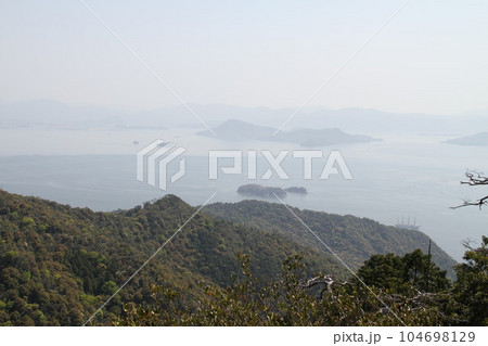 安芸国宮島の初夏の一日 104698129