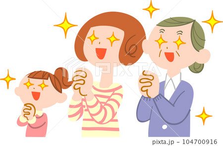 目を輝かせて祈る女性三世代 104700916