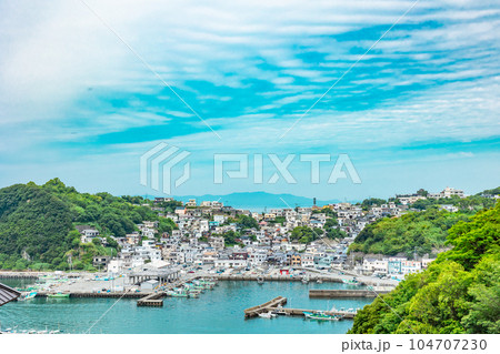 素材　日本の漁港 104707230