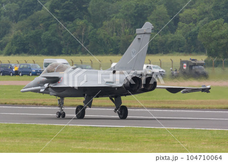 フランス空軍ラファール戦闘機着陸 フランス空軍ラファール戦闘機着陸 104710064