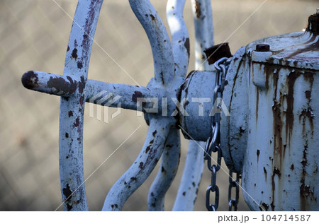 水門のハンドル 104714587