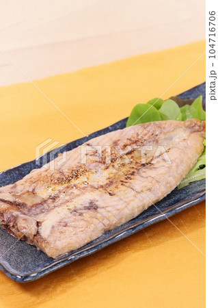 かつお 塩焼き はらも 焼き魚 魚料理 かつお 塩焼き はらも 焼き魚 魚料理 104716706