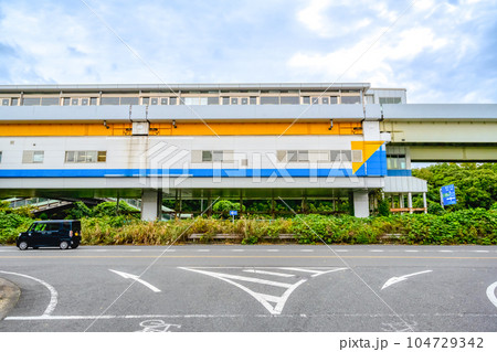 神奈川県横浜市の都市風景　幸浦駅 104729342