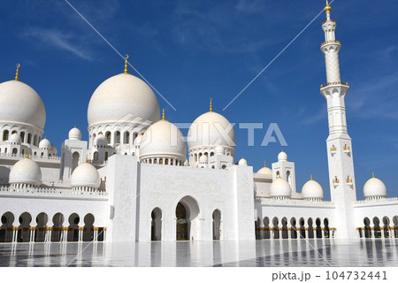 UAE アブダビ共和国のモスク 104732441