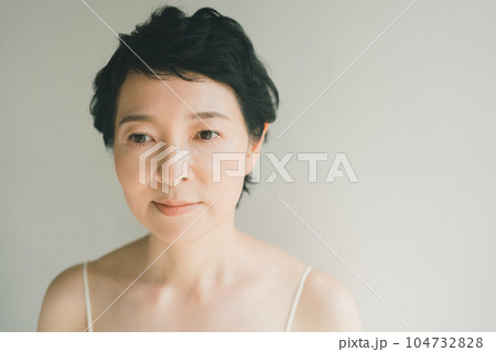 around fifty 104732828