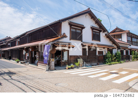 倉吉市打吹玉川伝統的建造物群保存地区 赤瓦七号館元帥酒造本店 倉吉市打吹玉川伝統的建造物群保存地区 赤瓦七号館元帥酒造本店 104732862