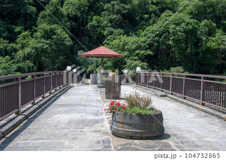 鳥取県三朝町　三朝温泉足湯・かじかの湯 104732865