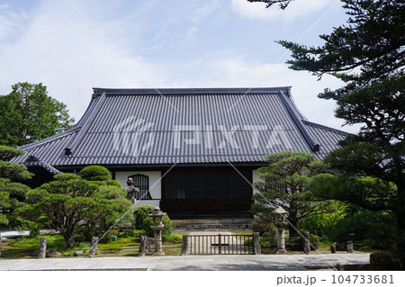 岡山県津山市にある臨済宗妙心寺派の寺院「本源寺」 岡山県津山市にある臨済宗妙心寺派の寺院「本源寺」 104733681