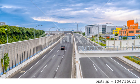 神奈川県横浜市の都市風景　並木北駅 104736623