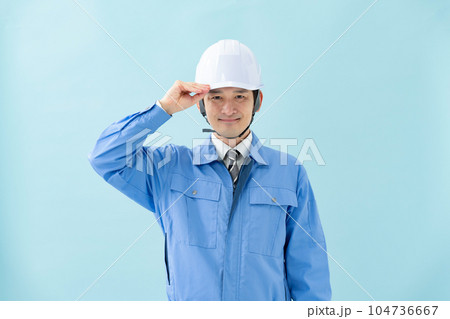 作業服の男性 104736667